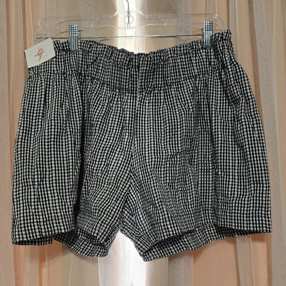 NWT The Nines by HATCH Black & White Gingham Paperbag Maternity Shorts, Size XXL - Picture 3 of 6